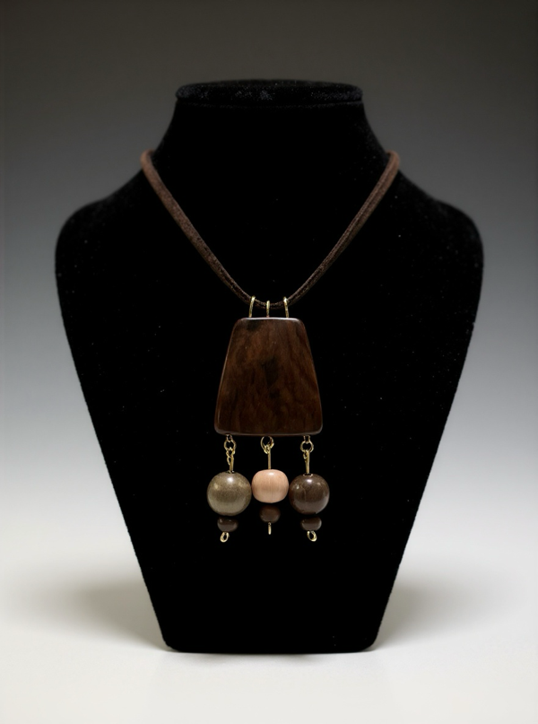 Accent pendant necklace